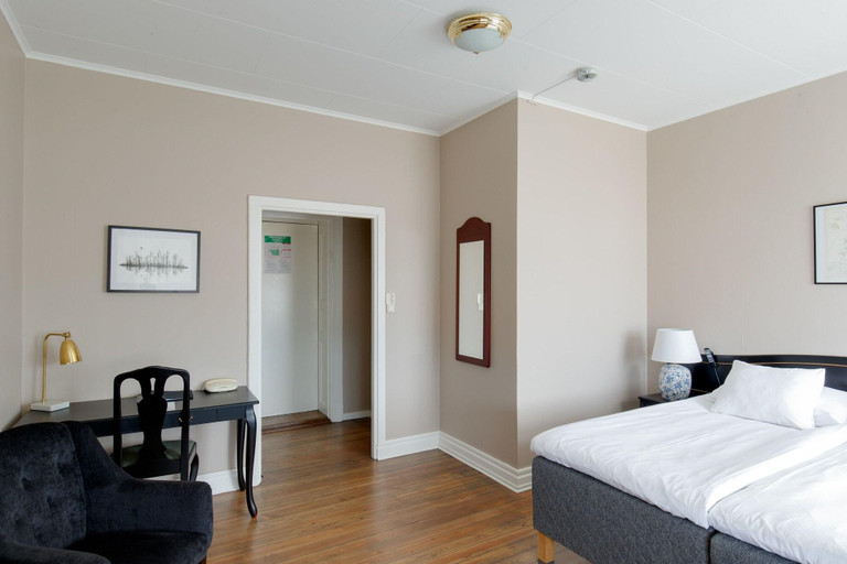 Bedroom 2, Grand Hotel Jonkoping BW Signature Collection, Jönköping
