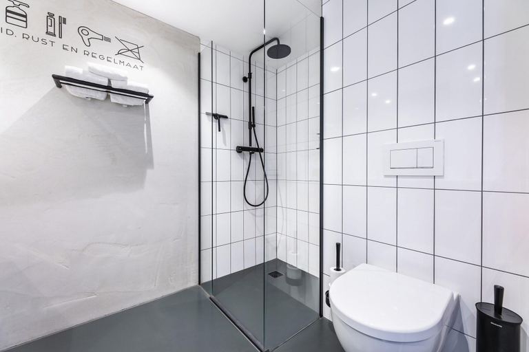 Bathroom 4, Hotel Gooiland, Hilversum
