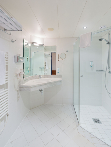 Bathroom 5, Vienna Sporthotel, Wien