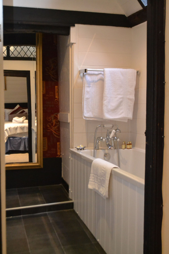 Bathroom 3, The Mermaid Inn, East Sussex