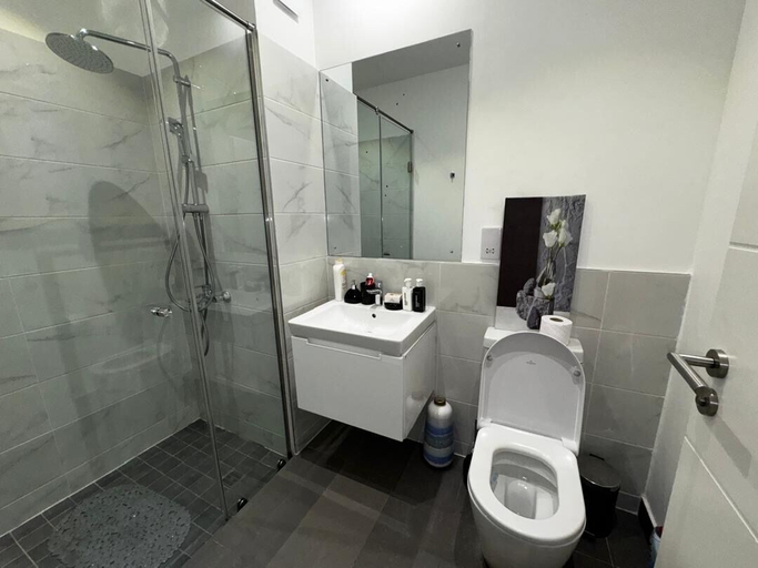 Bathroom 3, EBS LEGEND ONE BEDROOM DUPLUX embassy, Accra