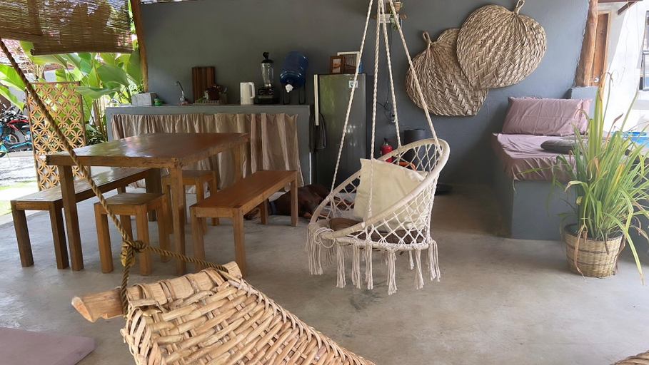 Others 5, Yay Lodge Siargao, spacious, AC, fast Wifi, General Luna