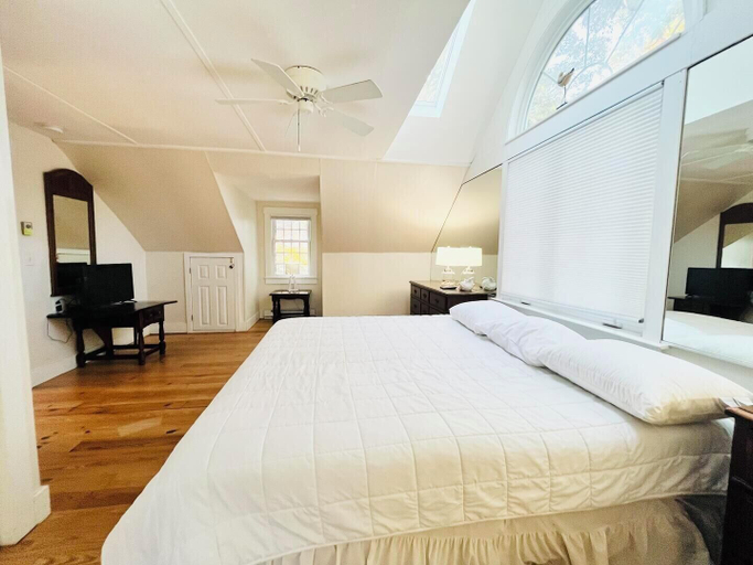 Bedroom 3, Stockley Street 112, Sussex