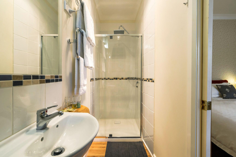 Bathroom 4, Ashdowns of Dover Bed and Breakfast, Huon Valley