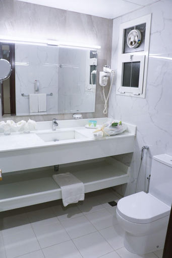 Bathroom 5, Spark Hotel And Residence, Sharjah City