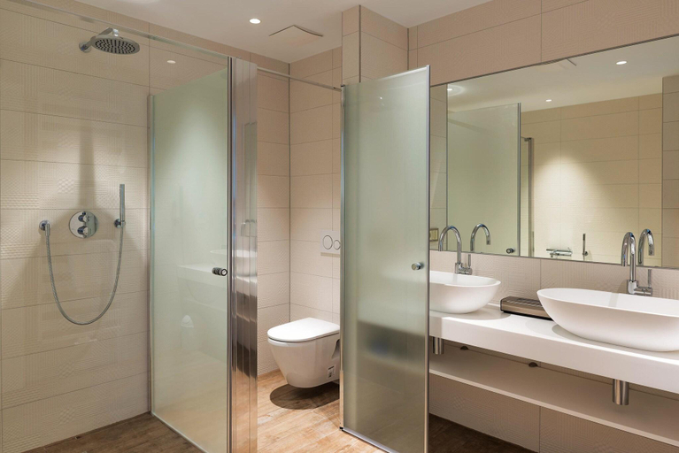 Bathroom 5, Strandhotel Atlantic & Villa Meeresstrand, Vorpommern-Greifswald