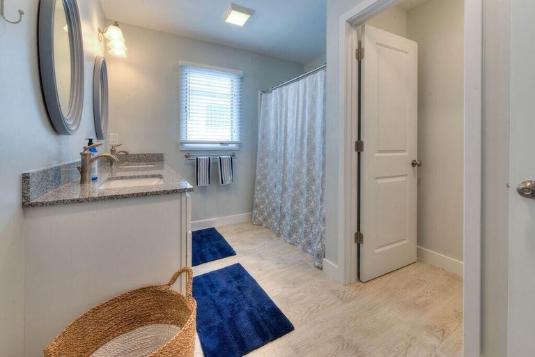 Bathroom 3, Bayard Avenue 2202a, Sussex