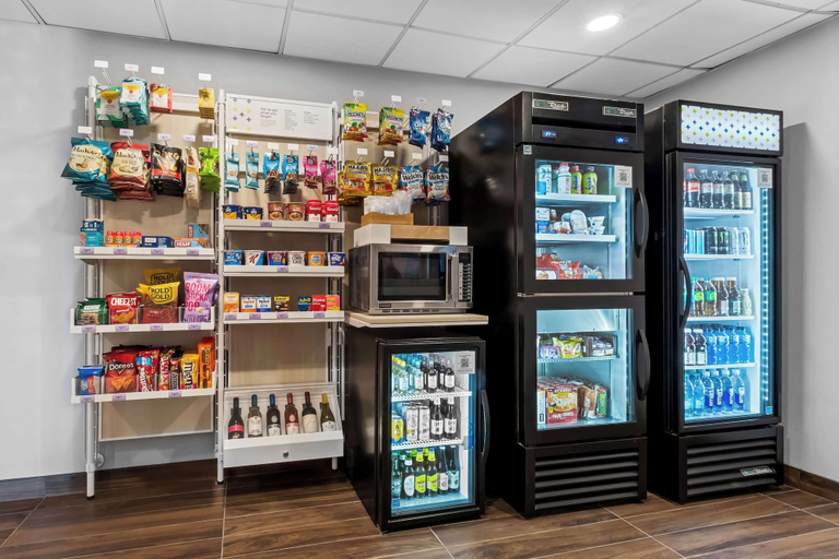 Food & Drinks 5, Spark by Hilton Bensalem Philadelphia, Bucks
