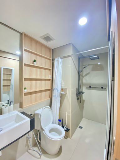 Bathroom 5, The GatherInn | Intimate Hangout, South Tangerang