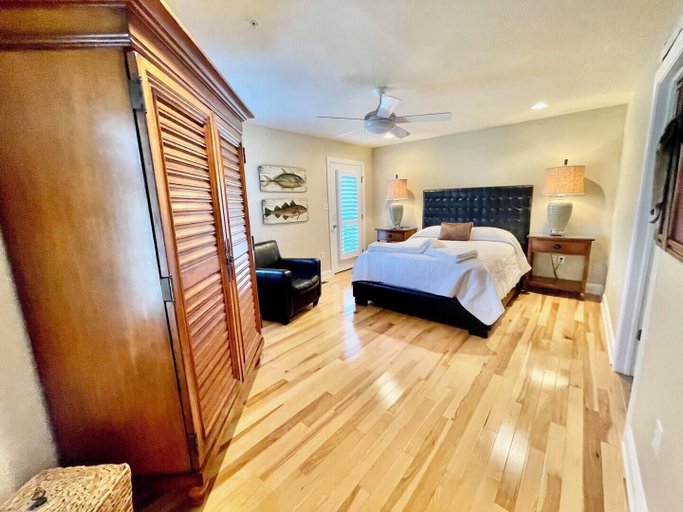 Bedroom 1, Blacstone Avenue 38285, Sussex