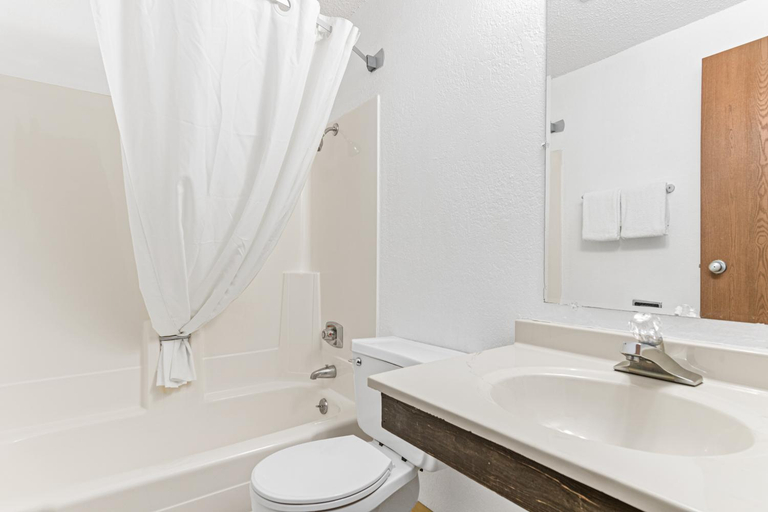 Bathroom 3, StayInn Little Falls, Morrison