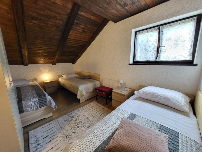 Others 5, Koca sredi gozda, Kanal