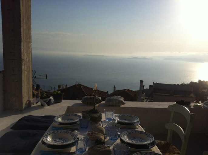 Food & Drinks 4, persefonis view house, Thessaly