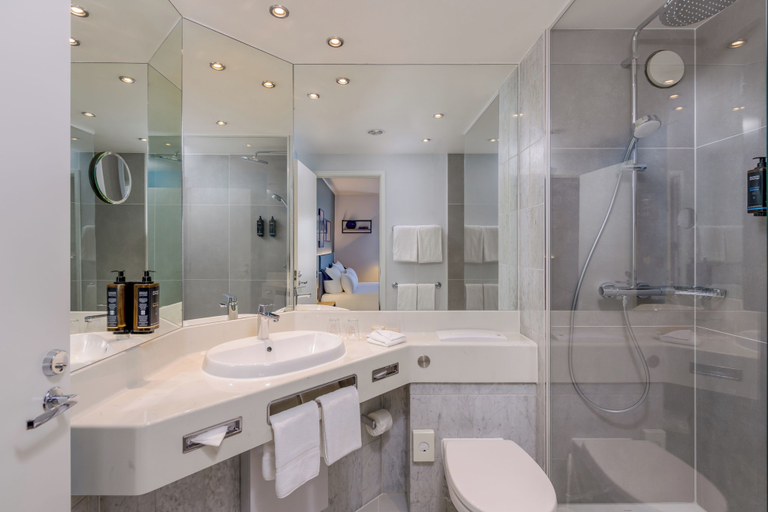 Bathroom 5, Mercure Hotel Hannover Oldenburger Allee, Region Hannover