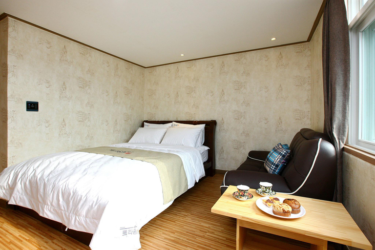 Bedroom 9