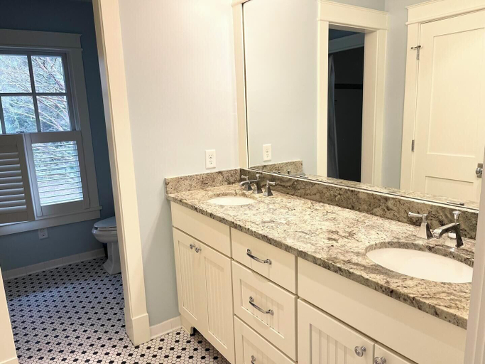 Bathroom 4, 3RD Street 1, Sussex