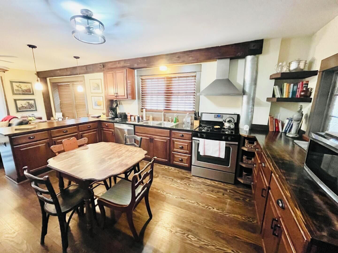 Others 5, Daisey Road 20637, Sussex
