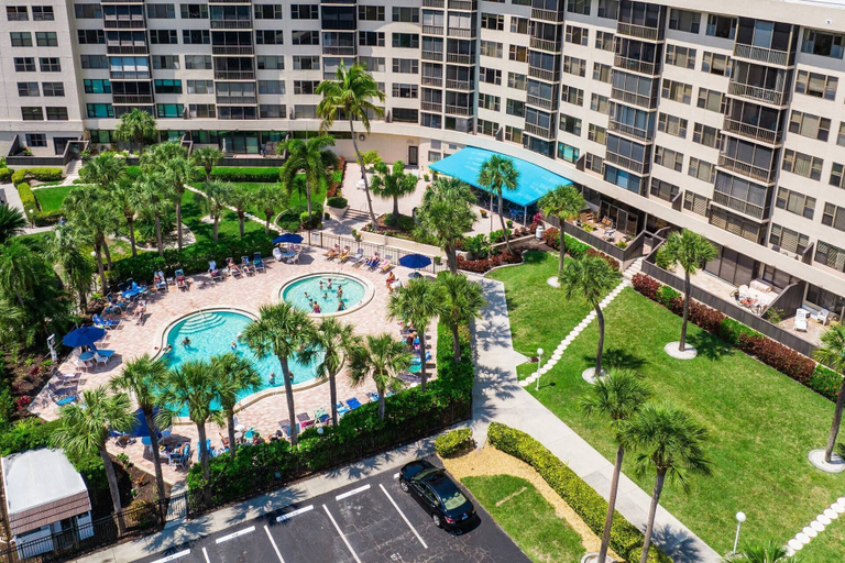 Exterior & Views 2, Harbor Towers Ocean View Escape, Sarasota