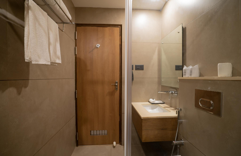 Bathroom 19