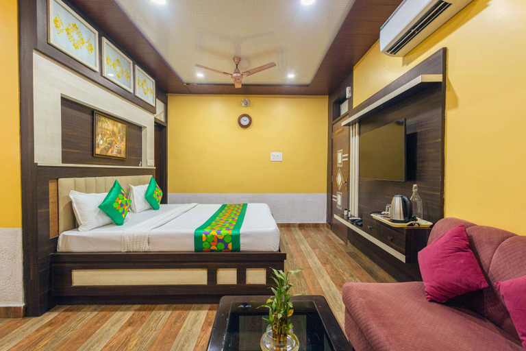 Bedroom 4, Treebo Saumendra Residency, Varanasi