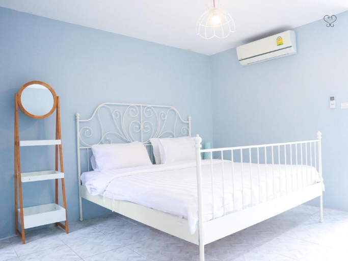 Bedroom 16