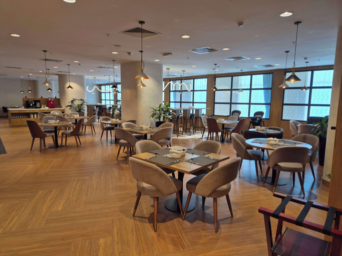 Food & Drinks 5, Hilton Garden Inn Termez Airitom, Termiz
