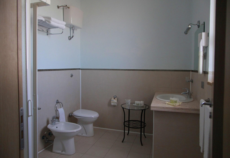 Bathroom 5, Club Azzurro Hotel Resort, Lecce