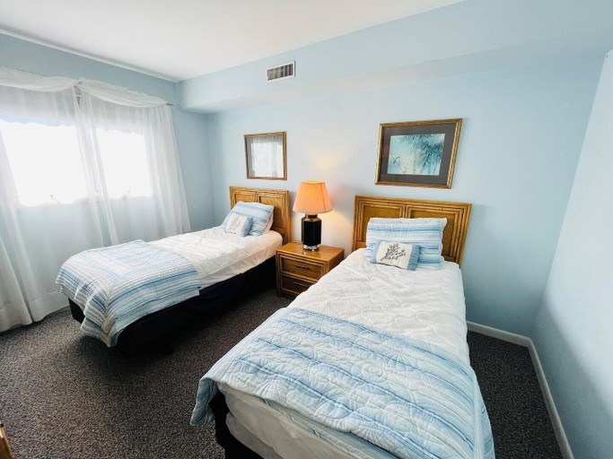 Bedroom 2, Ocean Pointe 10, Sussex