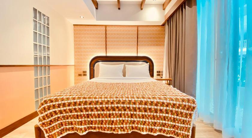 Bedroom 12