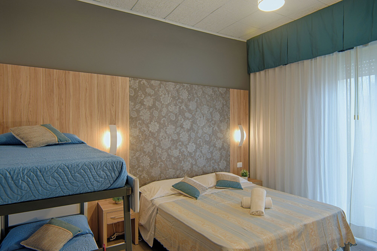 Bedroom 5, Hotel Madison, Rimini