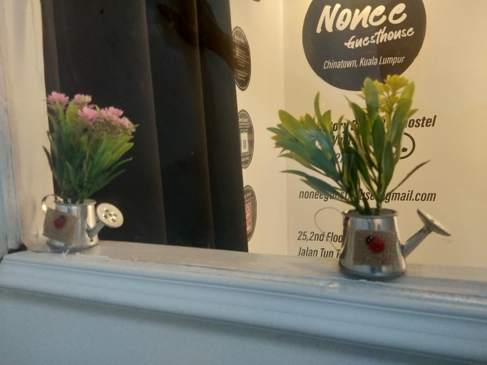 Entrance 5, NONEE GUESTHOUSE, Kuala Lumpur