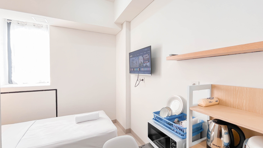 Stunning Studio Room (No Kitchen) at Bandaraya - Tallasa City Makassar Apartment By Travelio, Makassar