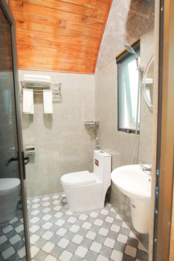 Bathroom 4, Hoa Lu Garden Resort, Hoa Lư