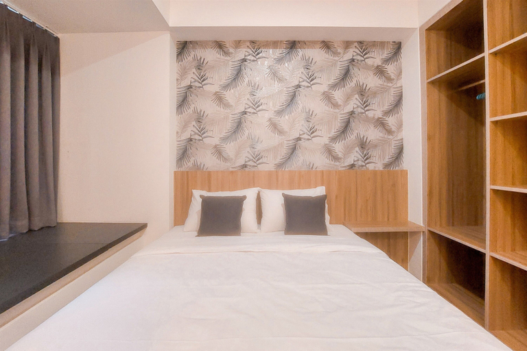 Bedroom 3, Highest Value Studio Room At Collins Boulevard Apartment, Tangerang