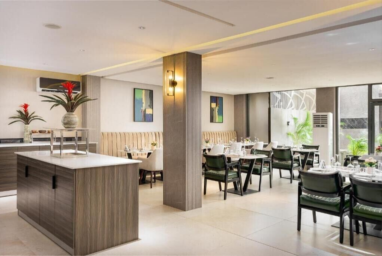 Food & Drinks 5, The Bickley Park Hotel, Eti-Osa