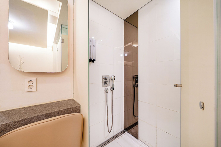 Bathroom 9