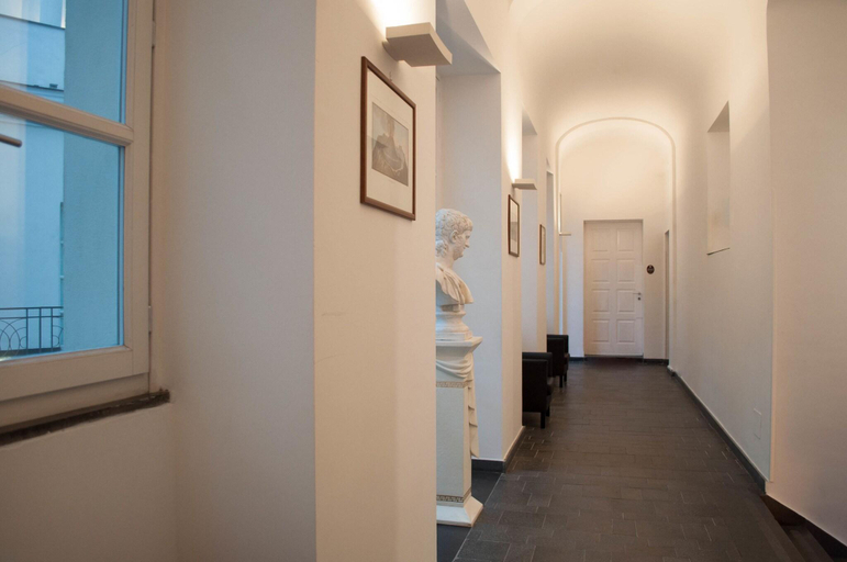 Public Area 4, Hotel Terme Neronensis, Napoli