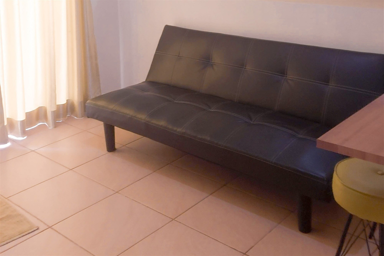 Room 4, Lovely 2Br Apartment At Belmont Residence Puri, West Jakarta