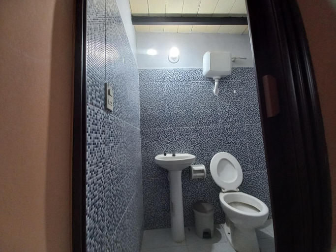 Bathroom 3, Hostal Taito 2, Capiatá