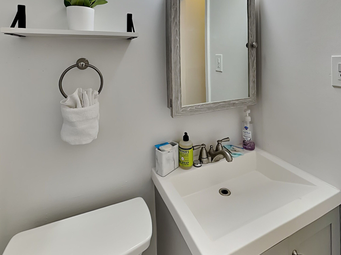 Bathroom 3, Seashell Cottage by Resort Collection, Bay