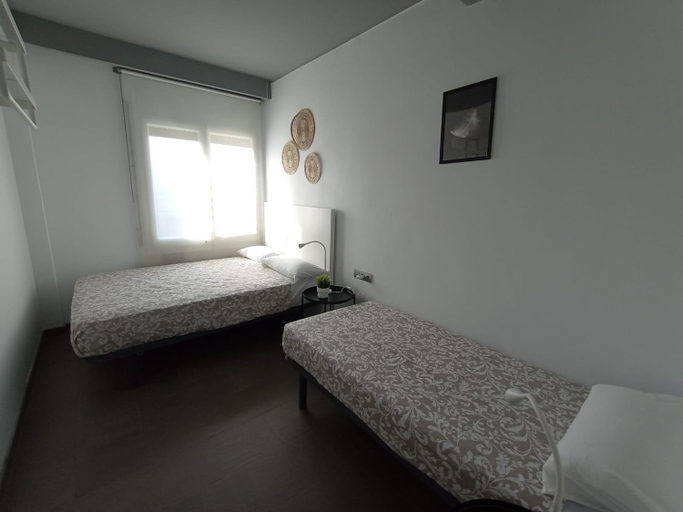 Others 4, Plaza Universitat Private Rooms, Barcelona