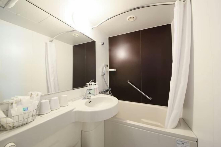 Bathroom 17
