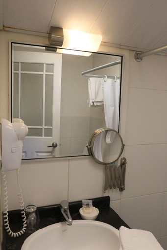 Bathroom 4, Casa Fusion Hotel Boutique, Pedro Domingo Murillo