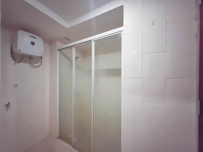 Bathroom 3, Relaxing And Stylish Studio At Mataram City Apartment, Sleman