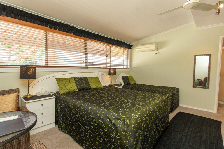 Bedroom 2, Ainslie Manor Bed And Breakfast, Redcliffe-Scarborough