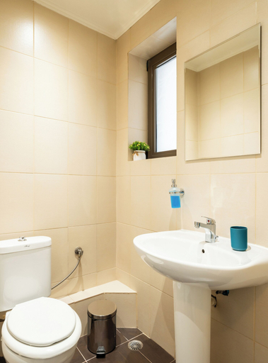 Others 5, Elysee Apartments 9 B, Attica