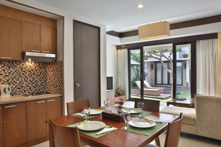 Dining Room 14