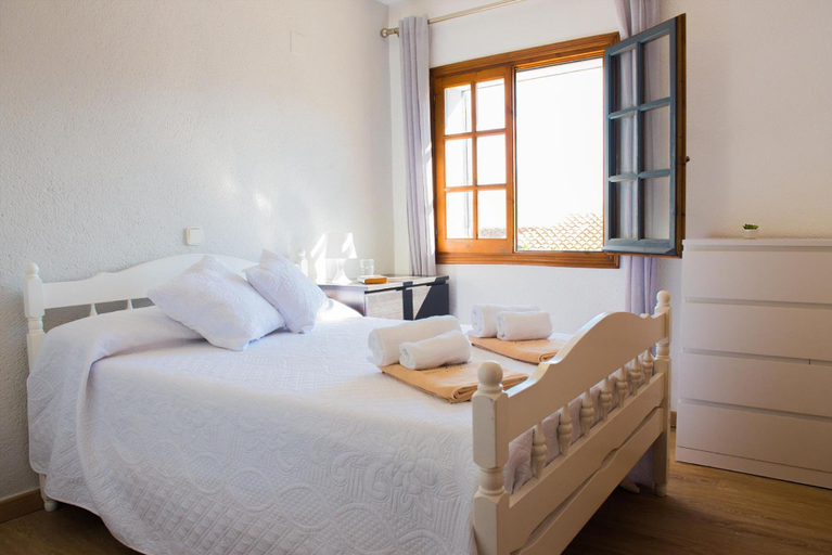 Bedroom 2, Casa del Sol in Muntanya de la Sella, Alicante