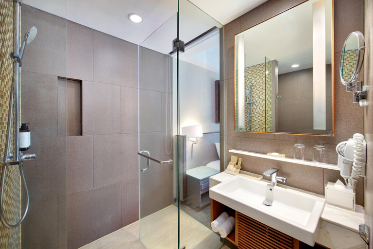 Bathroom 19