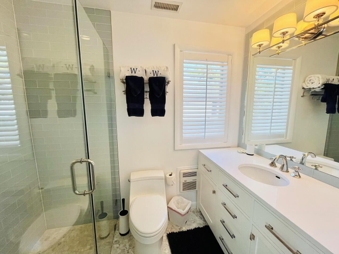 Bathroom 3, Ocean Drive 8, Sussex